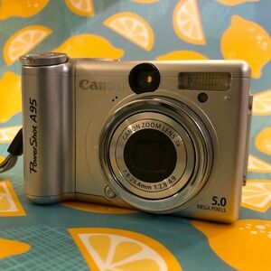 Canon PowerShot A95 (read description)